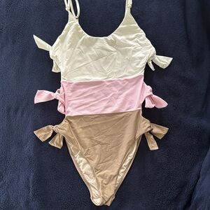 Pilyq -Soft fabric pink sand white MINT CONDITION